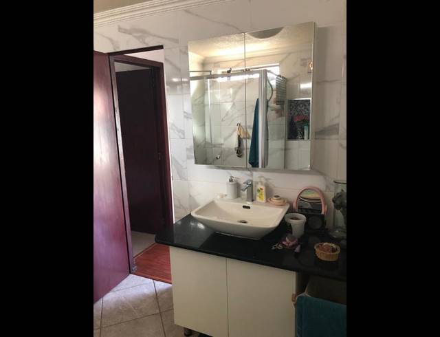 1 BEDROOM HOUSE FOR SALE IN SOUTHFORK